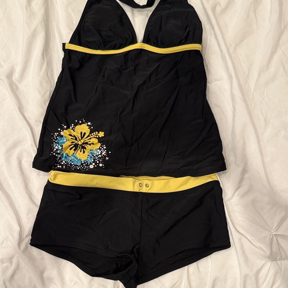 Black and Yellow Tankini Set with Floral Design